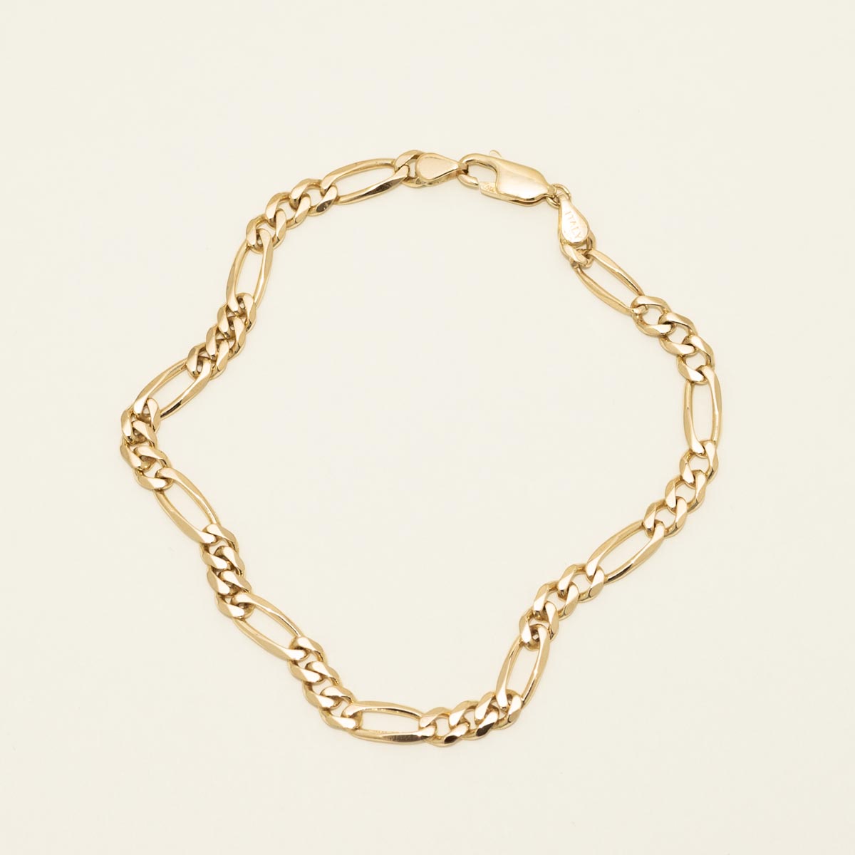 Estate Figaro Chain Bracelet in 14kt Yellow Gold (8 inches and 4.5mm wide)
