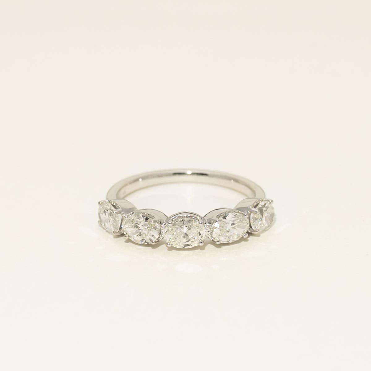 Oval Diamond Band in 14kt White Gold (1 1/2ct tw)