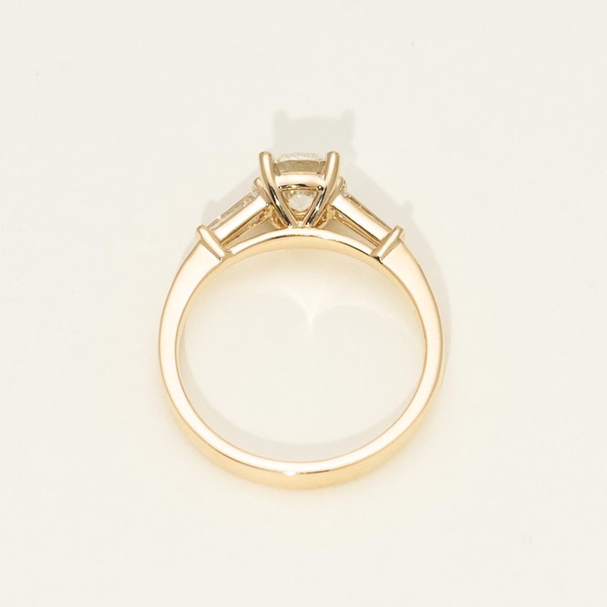 Cushion Cut Diamond Engagement Ring in 14kt Yellow Gold (1 1/4ct tw)