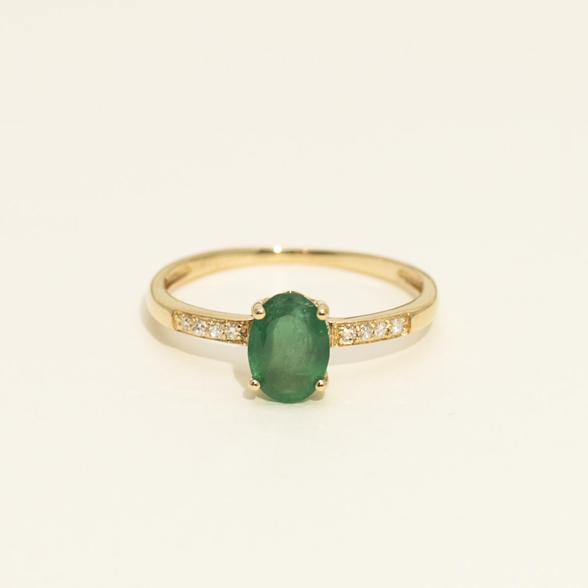 Estate Oval Emerald Ring in 14kt Yellow Gold with Diamonds