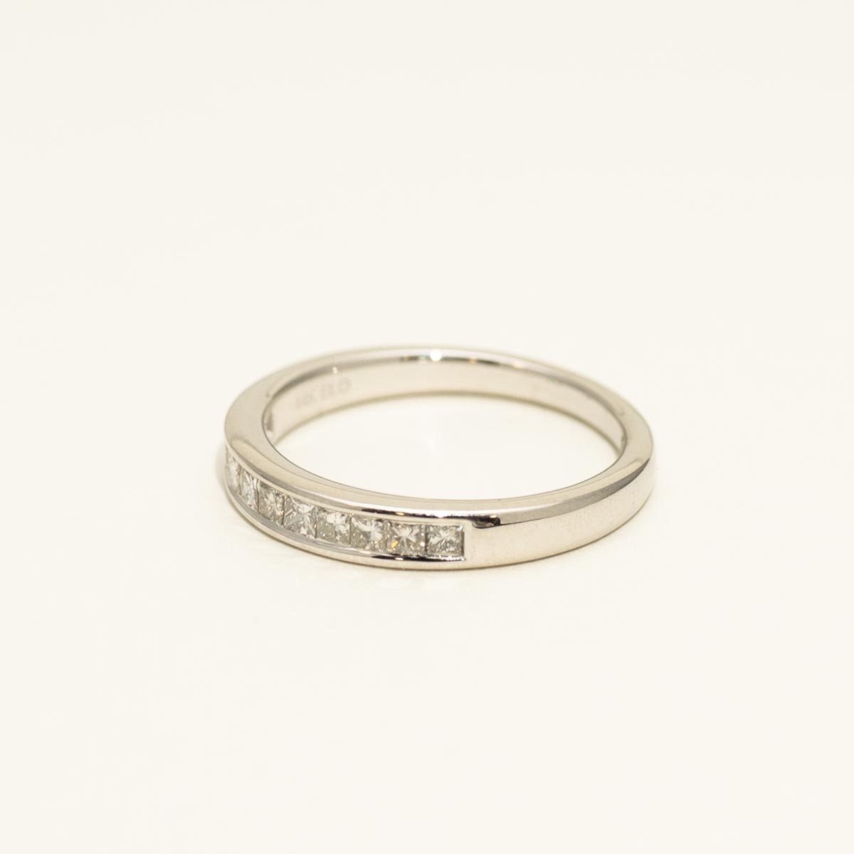 Princess Cut Diamond Channel Band in 14kt White Gold (3/8ct tw)