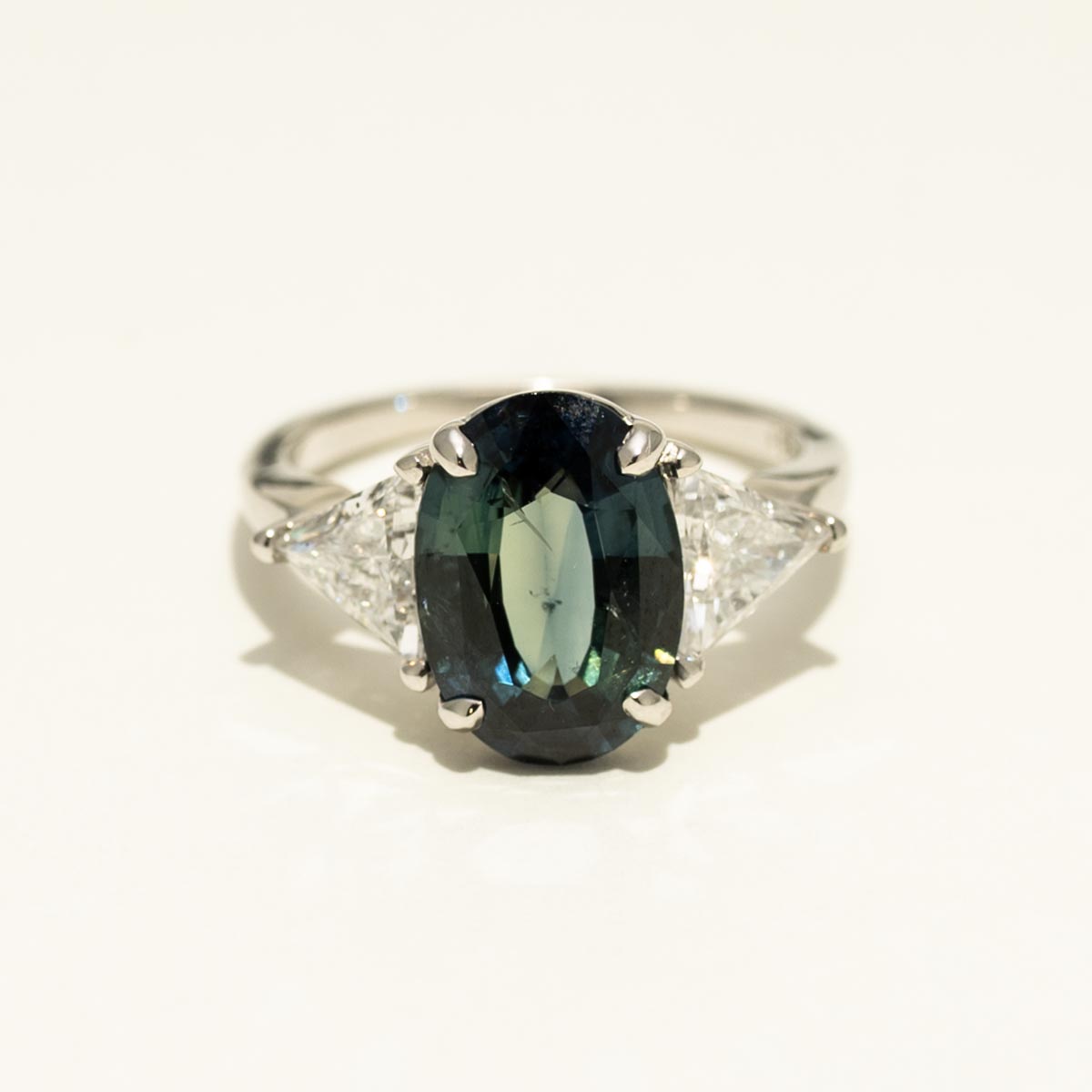 Oval Teal Sapphire Ring in 14kt White Gold with Diamonds (1ct tw)