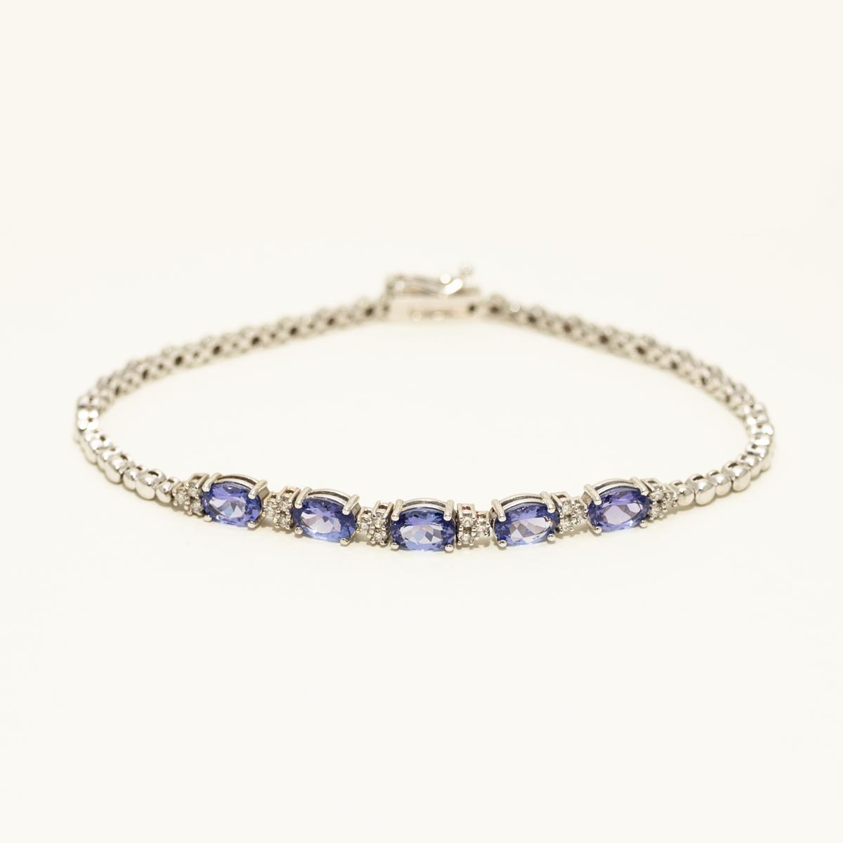 Oval Tanzanite Bracelet in 14kt White Gold with Diamonds (1/5ct tw)