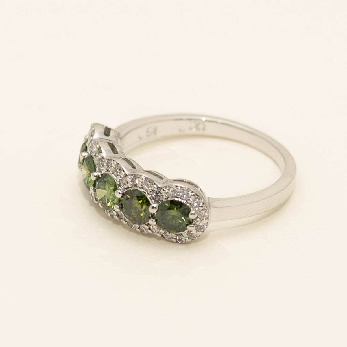 Green and White Diamond Ring in 14kt White Gold (1 1/4ct tw)