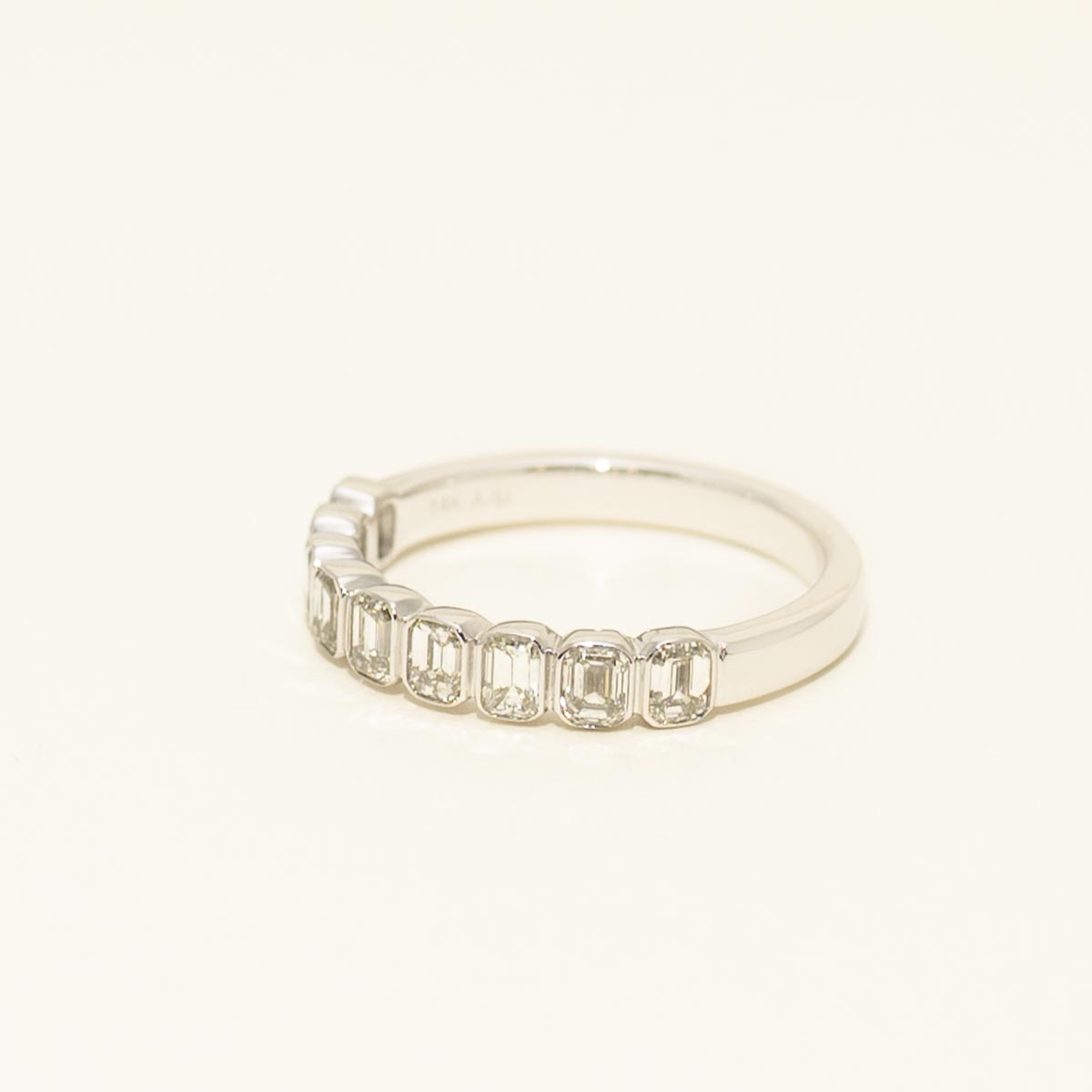 Emerald Cut Diamond Bezel Set Band in 14kt White Gold (7/8ct tw)