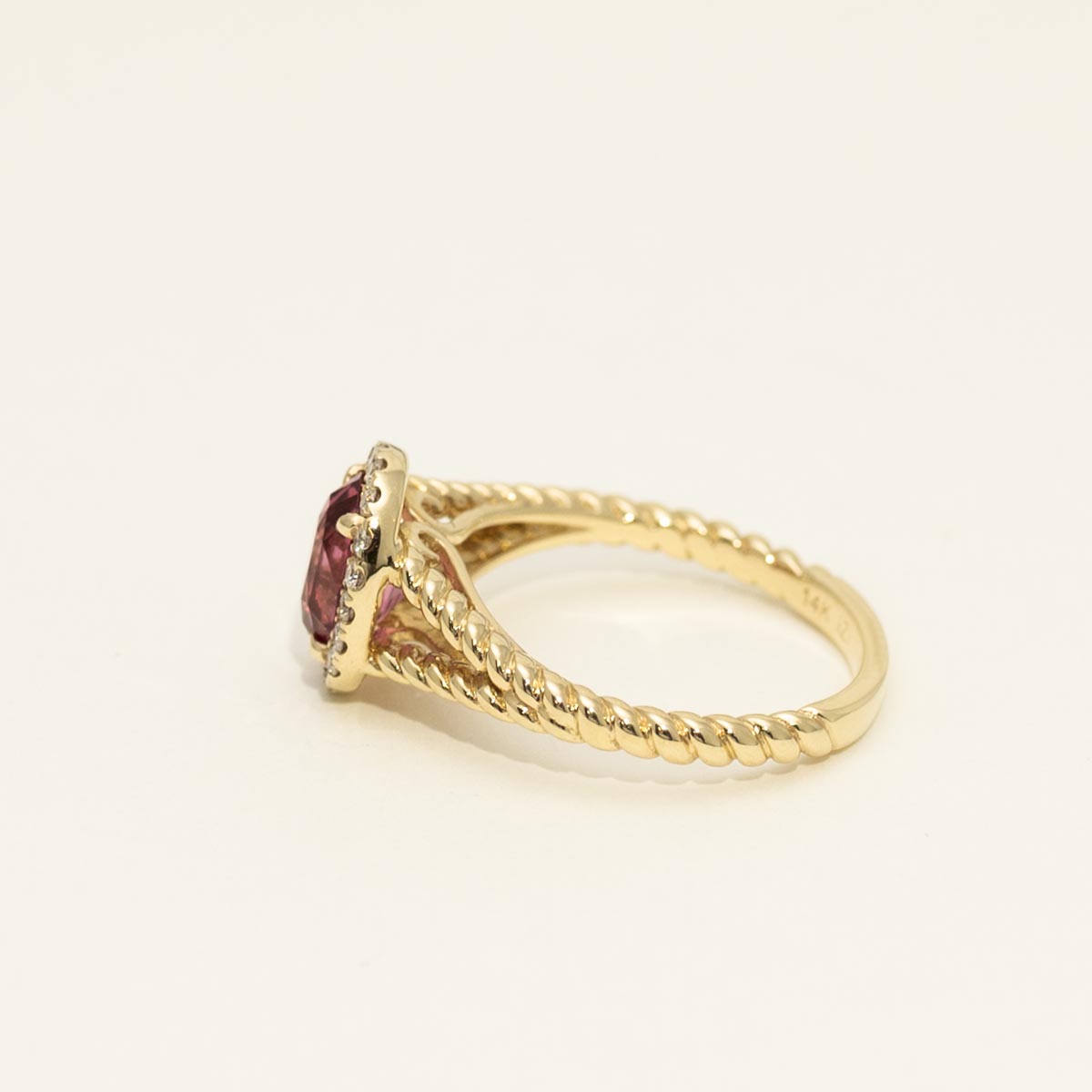 Pink Spinel Oval Ring in 14kt Yellow Gold with Diamonds (1/5ct tw)