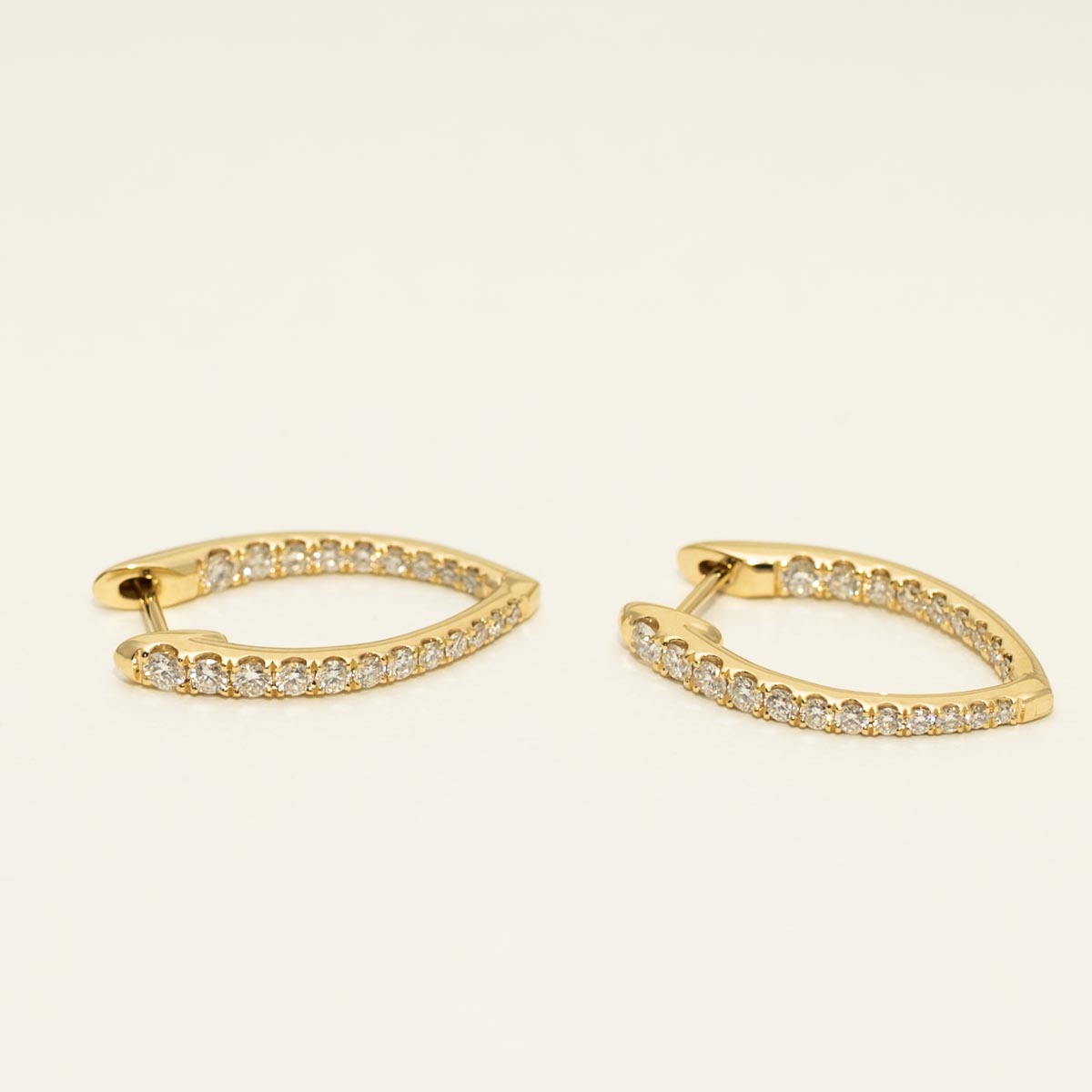 Memoire Imperial Diamond Hoop Earrings in 18kt Yellow Gold (3/4ct tw)