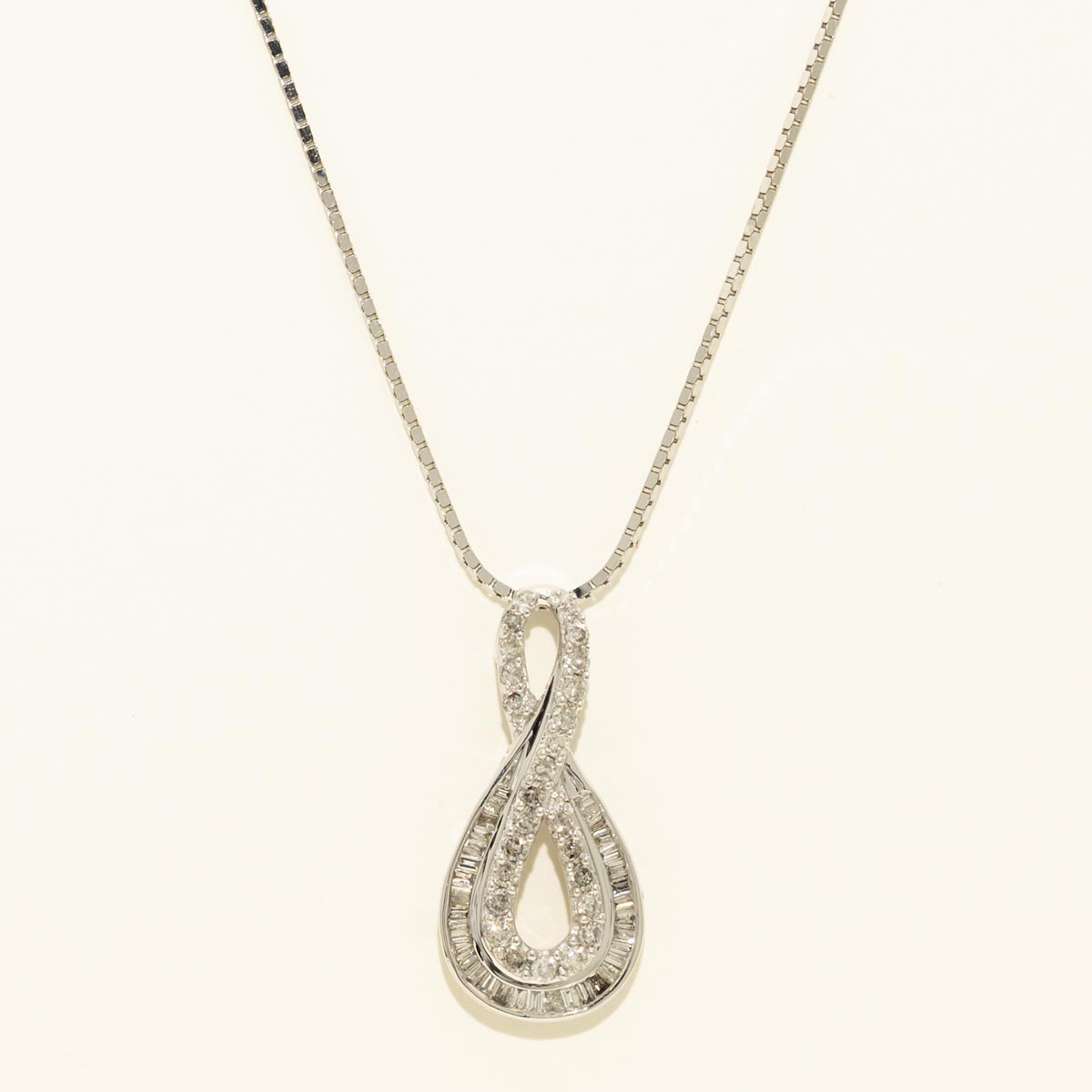 Estate Baguette and Round Diamond Infinity Necklace in 14kt White Gold (3/8ct tw)