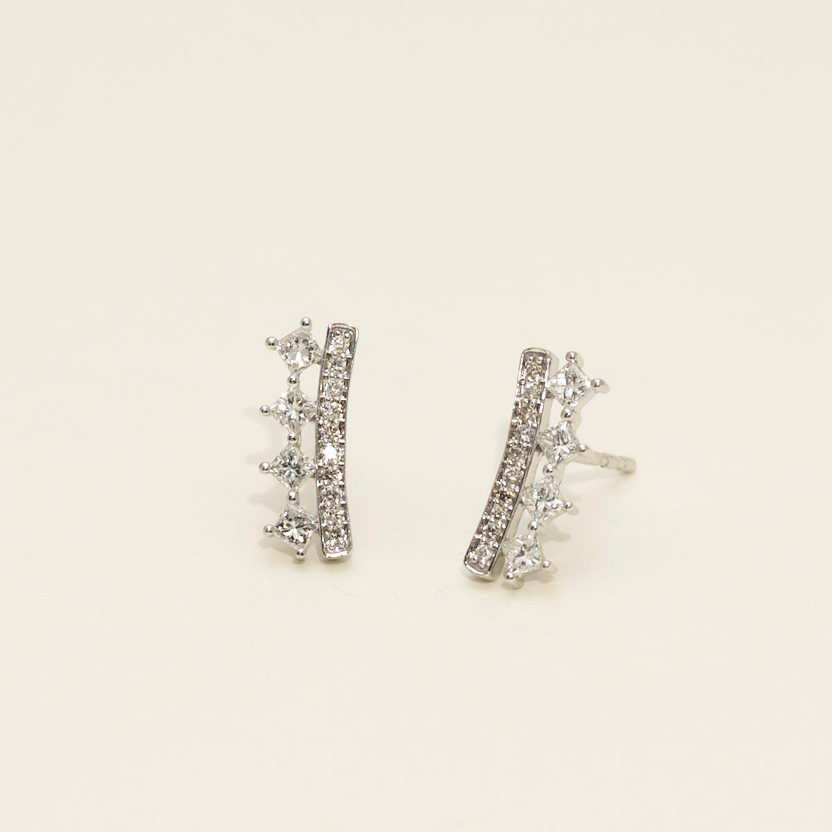 Diamond Fashion Stud Earrings in 14kt White Gold (1/2ct tw)