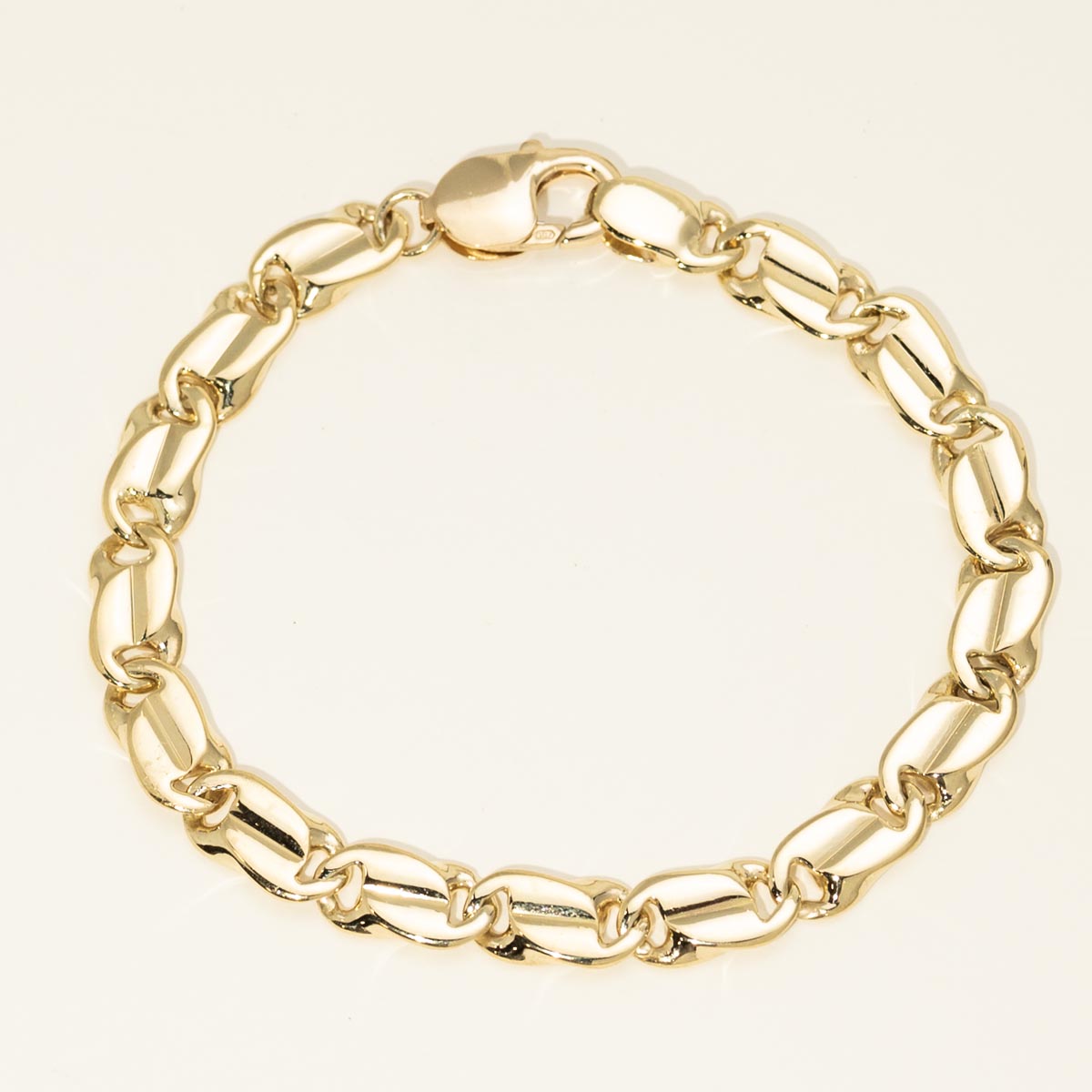 Estate Mens Fancy Link Chain Bracelet in 18kt Yellow Gold (8 inches and 7.3mm wide)