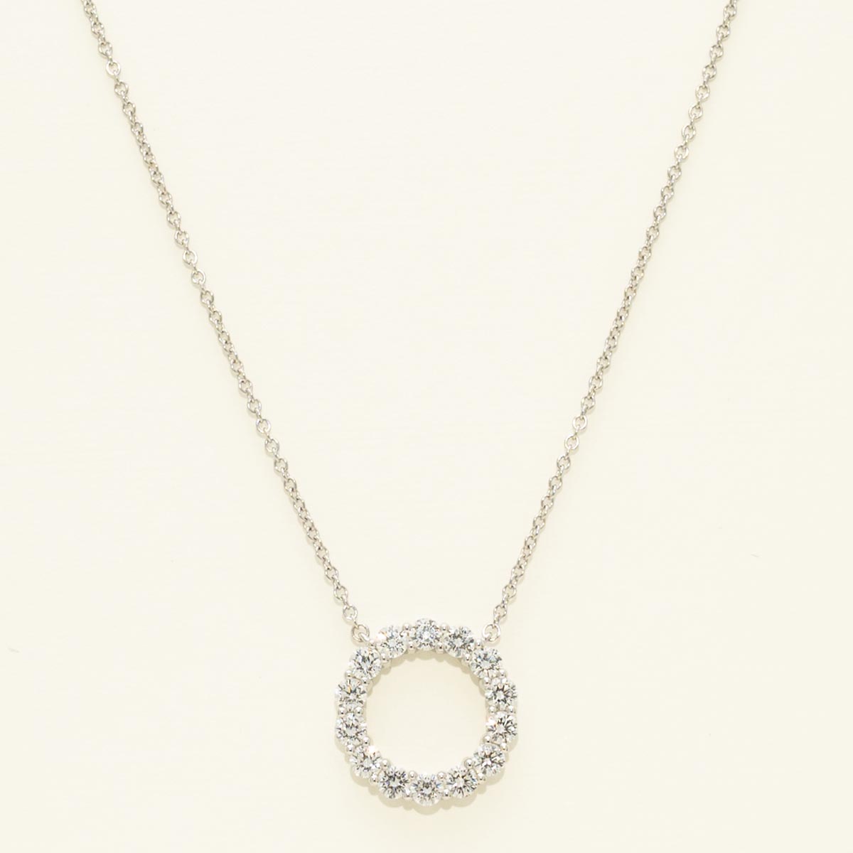 Memoire Diamond Circle Necklace in 18kt White Gold (1ct tw)