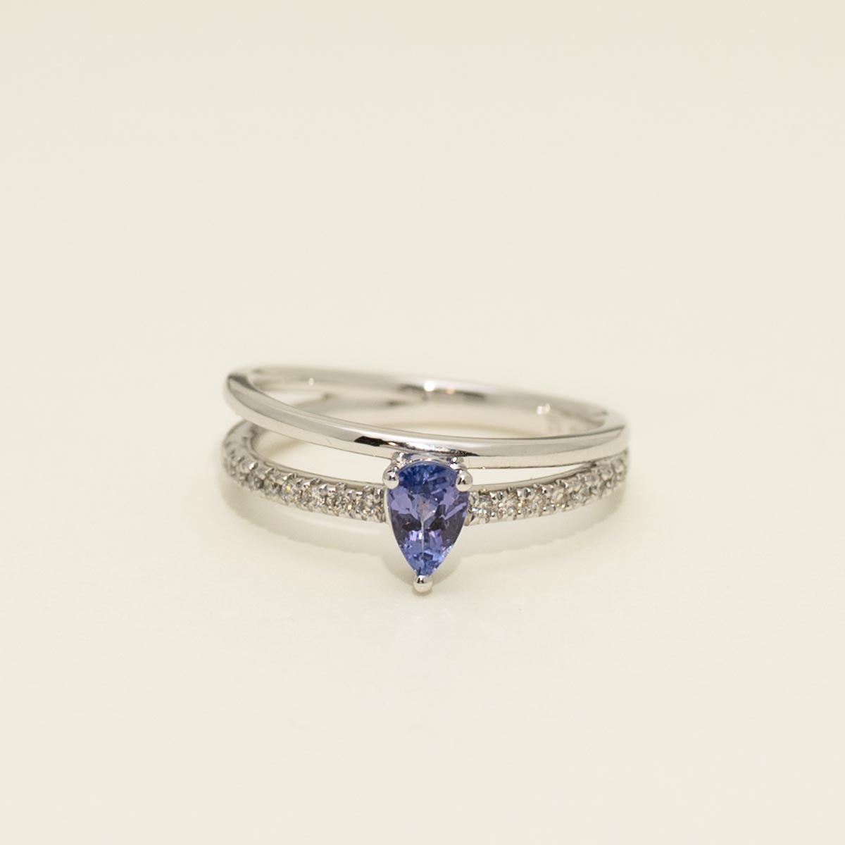 Pear Shape Tanzanite Ring in 14kt White Gold with Diamonds (1/10ct tw)