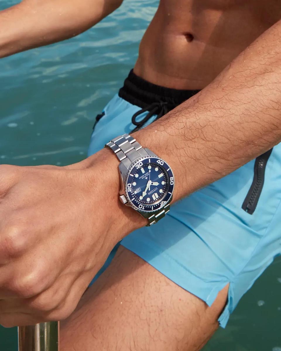 Citizen Promaster Dive Watch with Blue Dial and Stainless Steel Bracelet (eco-drive movement)