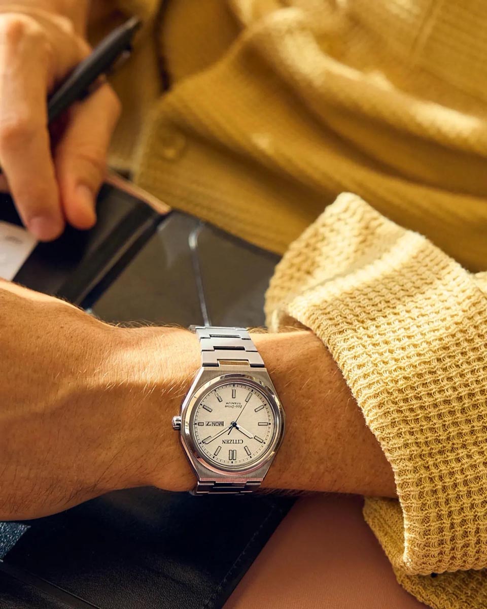 Citizen Zenshin Watch with White Dial and Titanium Bracelet (ecodrive movement)