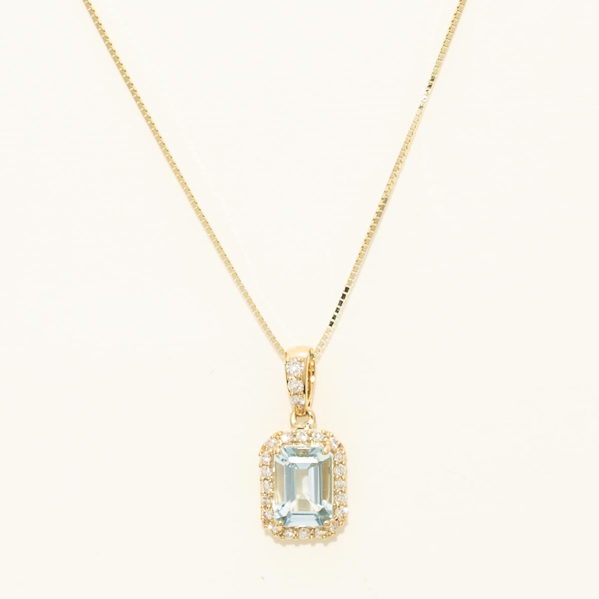 Emerald Cut Aquamarine Necklace in 14kt Yellow Gold with Diamonds (1/7ct tw)