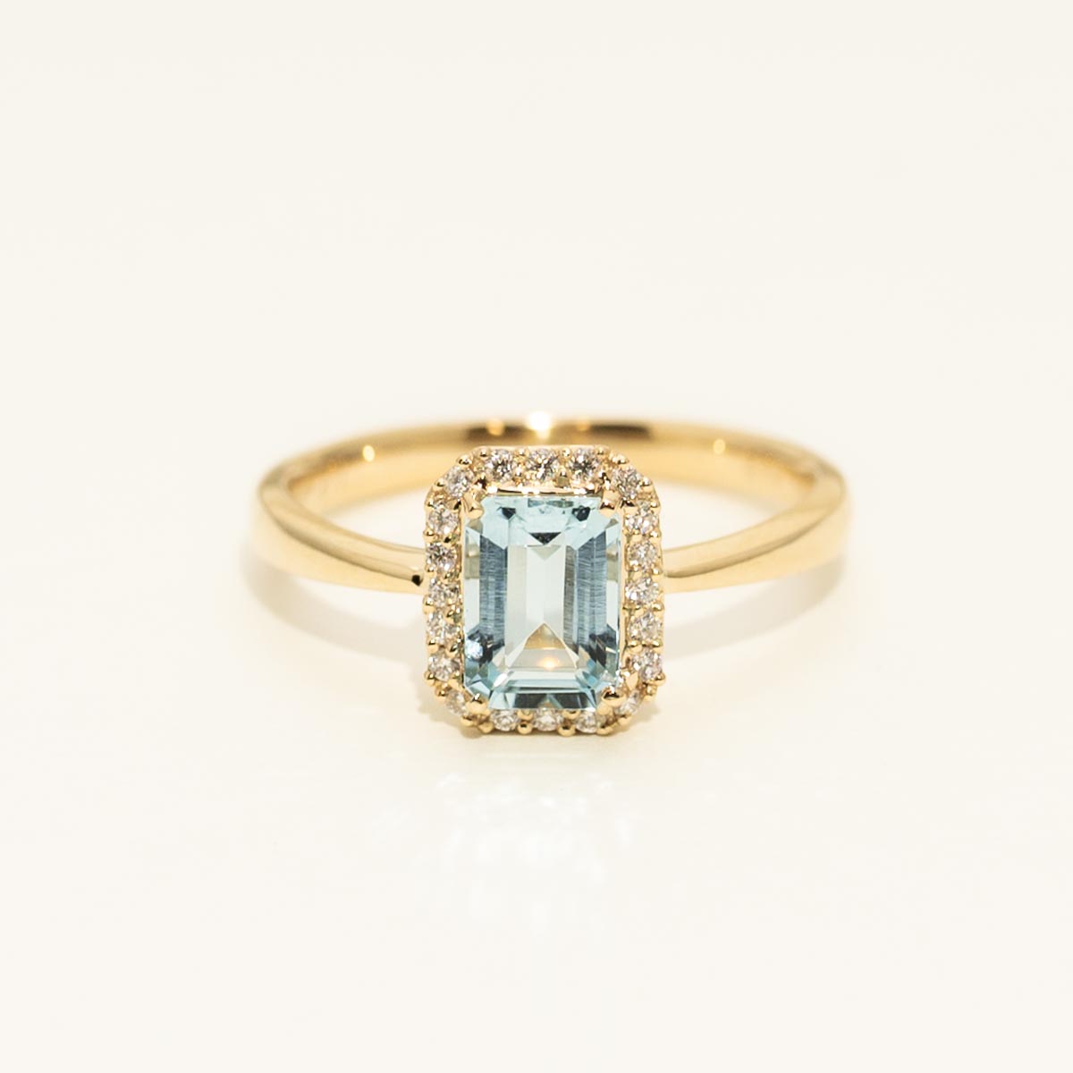 Emerald Cut Aquamarine Ring in 14kt Yellow Gold with Diamonds (1/10ct tw)