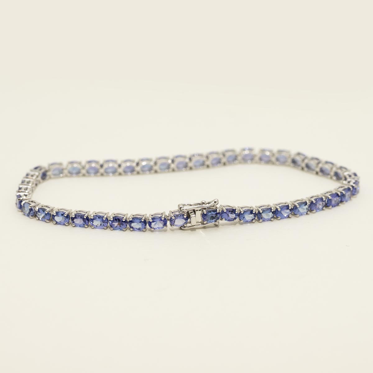 Oval Tanzanite Tennis Bracelet in 14kt White Gold