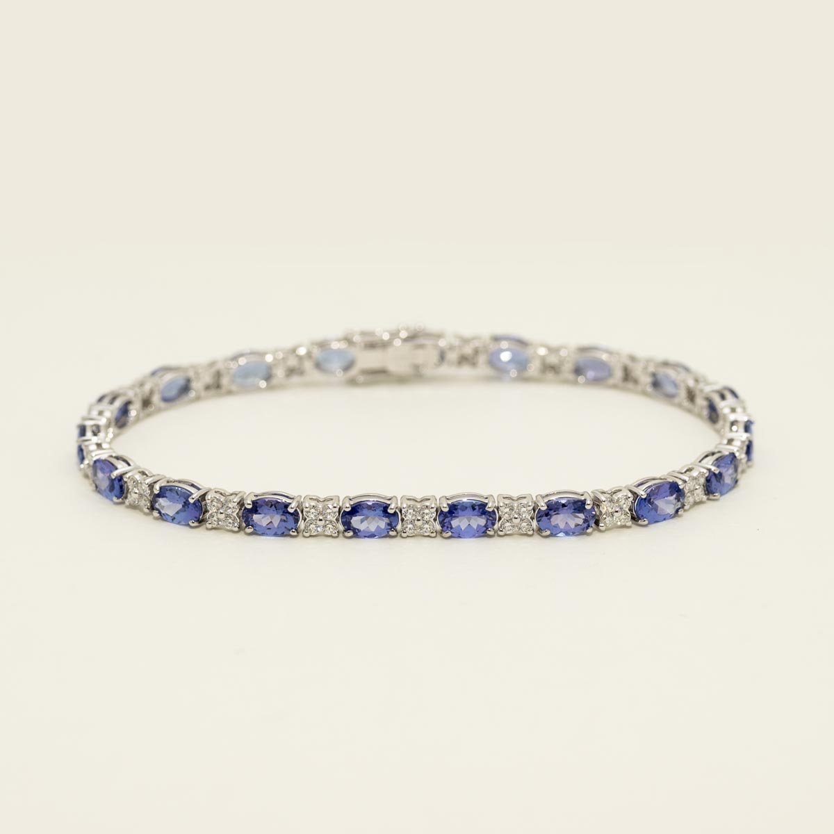 Oval Tanzanite Tennis Bracelet in 14kt White Gold with Diamonds (1 1/7ct tw)