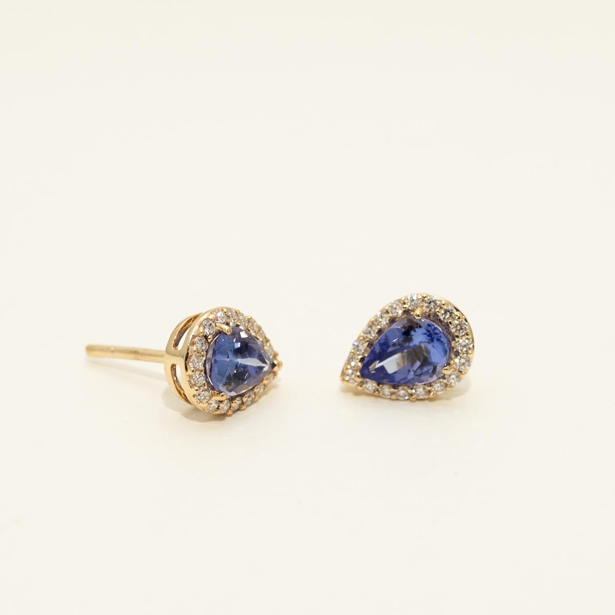 Pear Shaped Tanzanite Earrings in 14kt Yellow Gold (1/4ct tw)