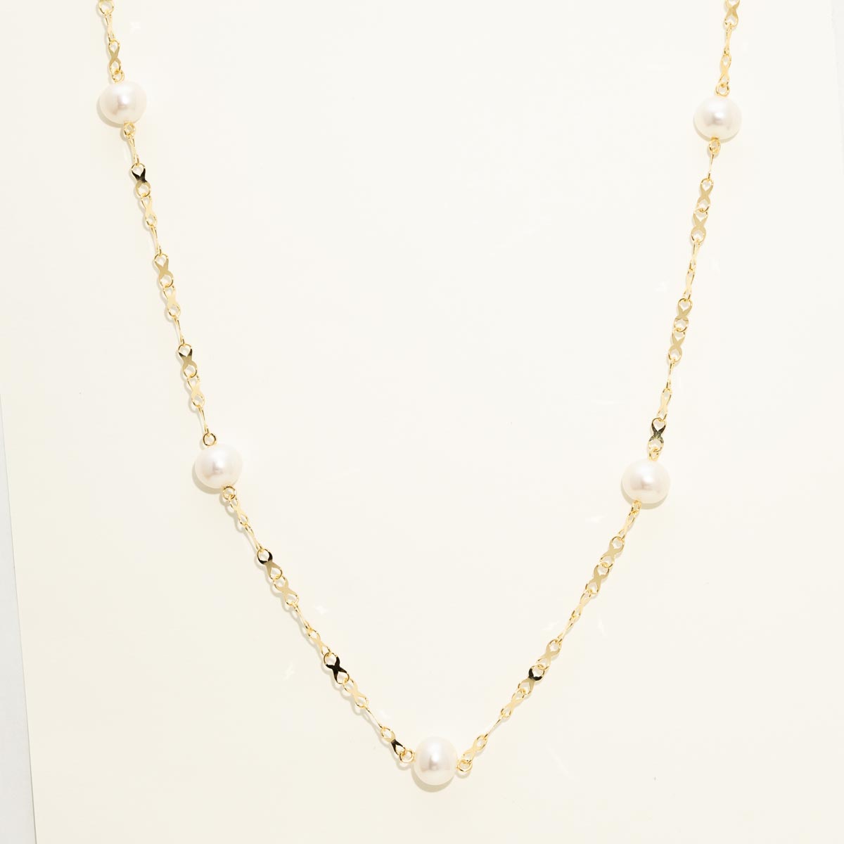 Cultured Freshwater Pearl Necklace in 14kt Yellow Gold (7.5-8mm pearls)