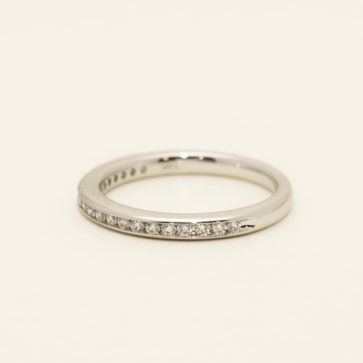 Diamond Channel Band in 14kt White Gold (1/4ct tw)
