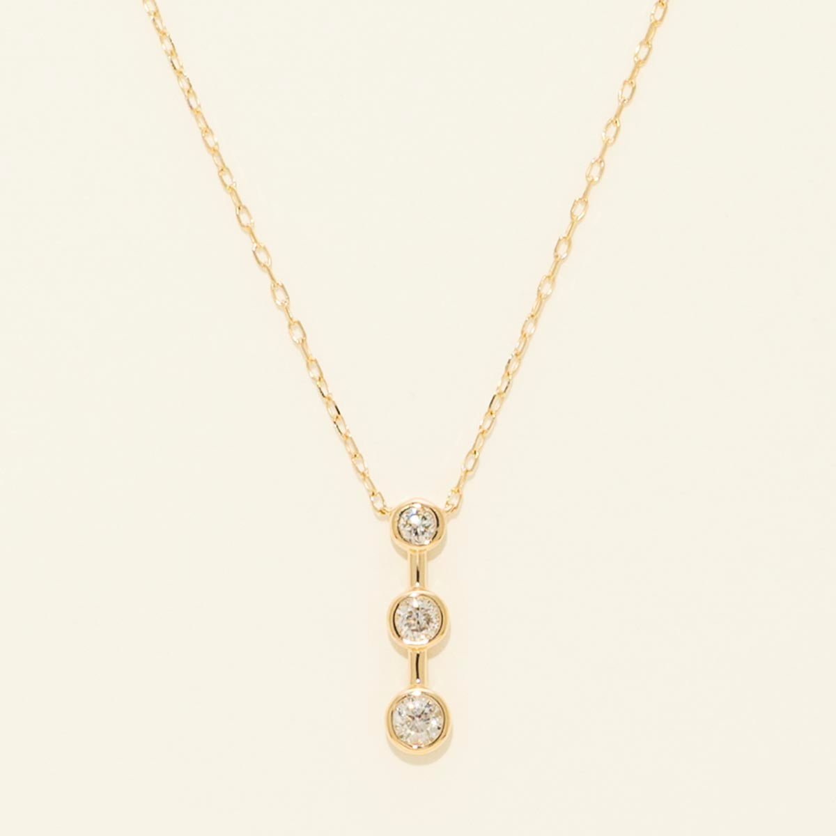 Diamond Necklace in 10kt Yellow Gold (1/4ct tw)