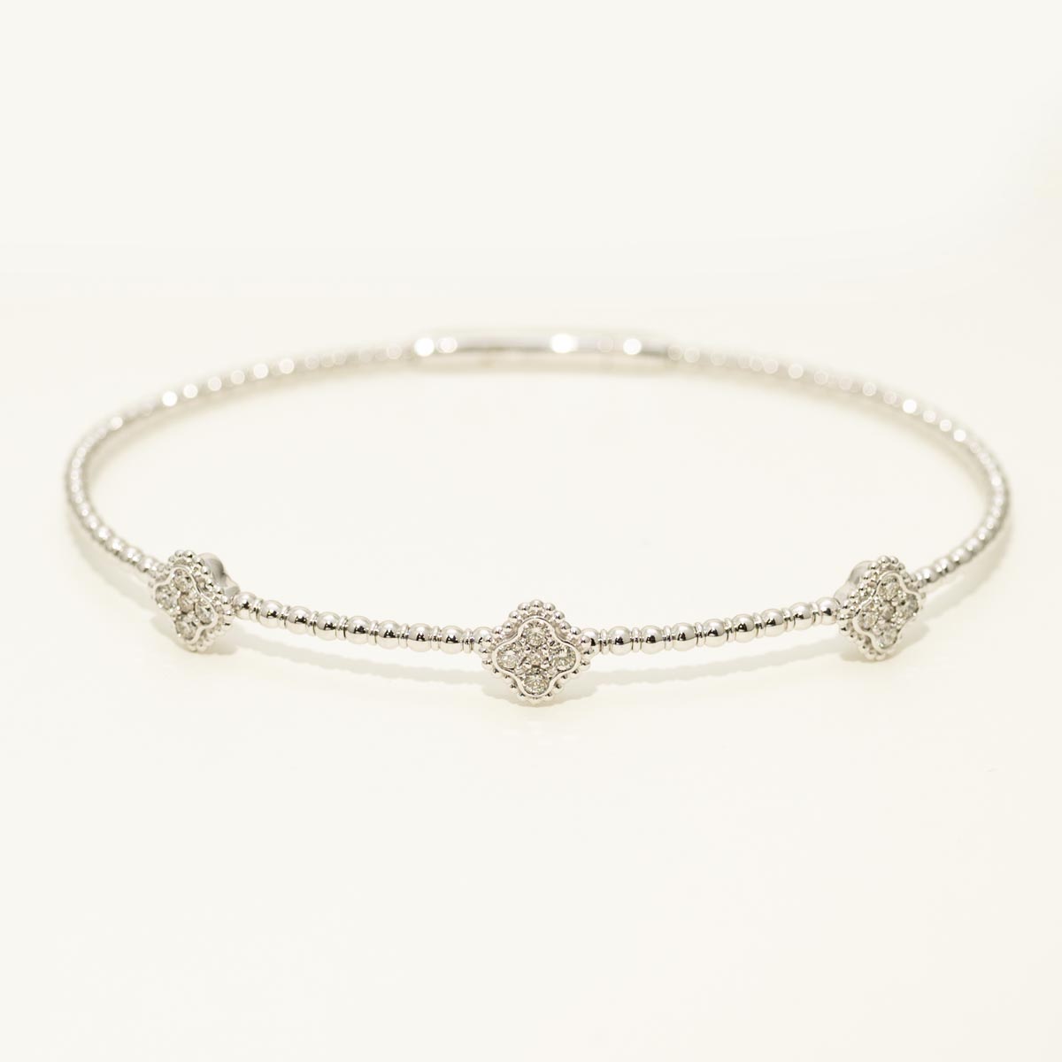 Diamond Bangle Bracelet in 14kt White Gold (1/4ct tw)