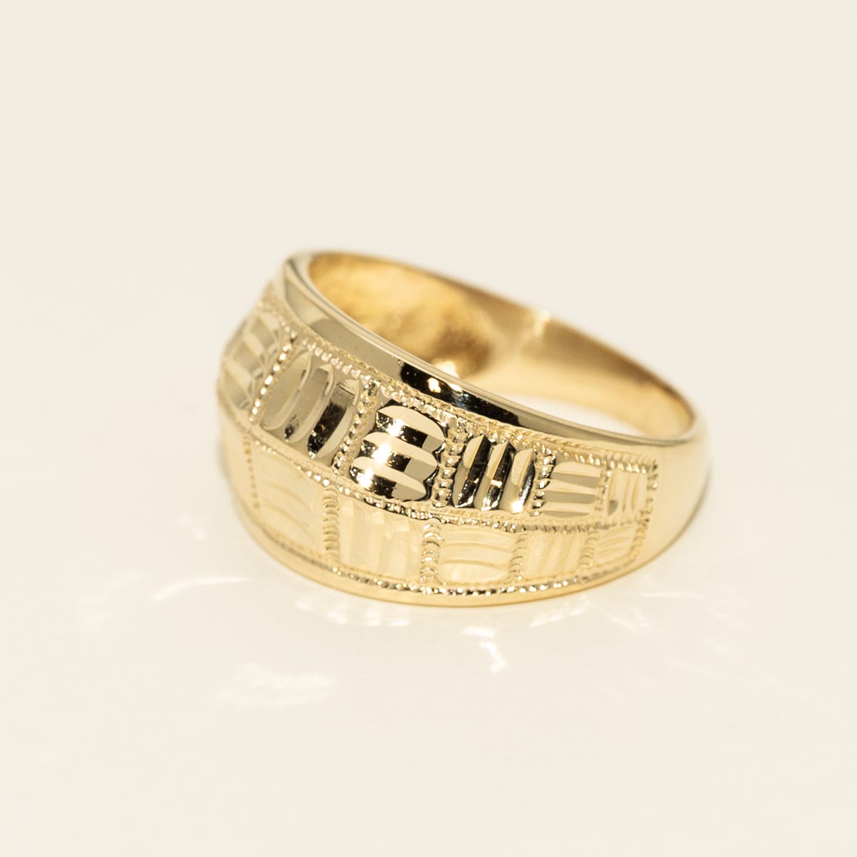 Estate Diamond Cut Fashion Ring in 14kt Yellow Gold
