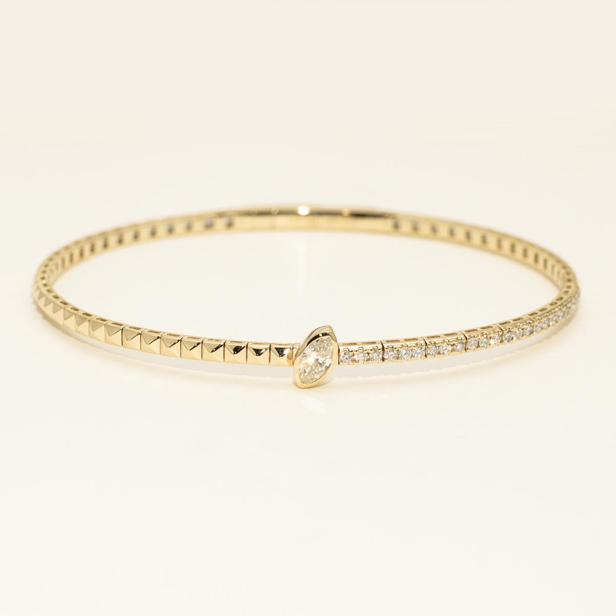 Diamond Flexible Bangle Bracelet in 14kt Yellow Gold (5/8ct tw)