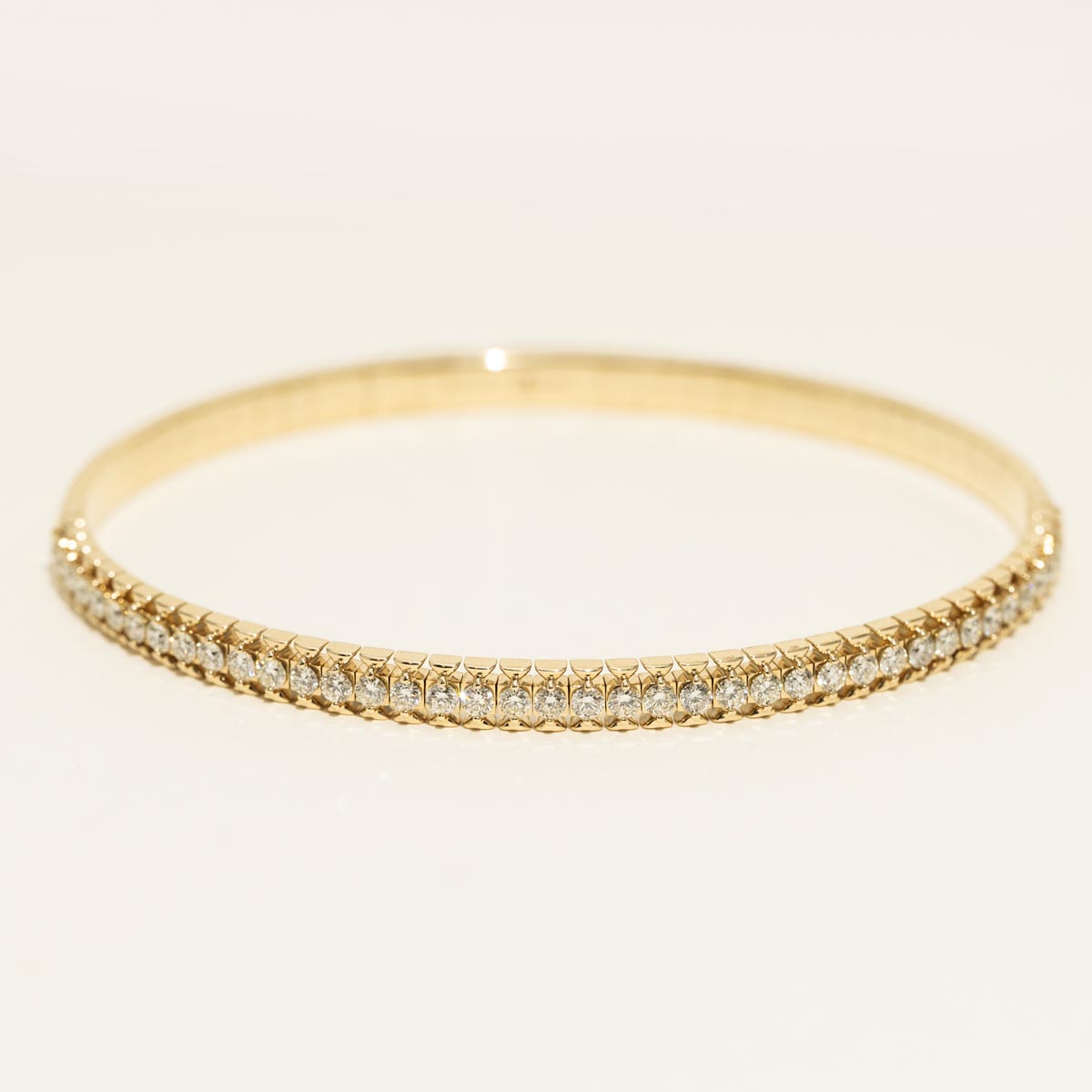Diamond Bangle Bracelet in 14kt Yellow Gold (1 1/3ct tw)