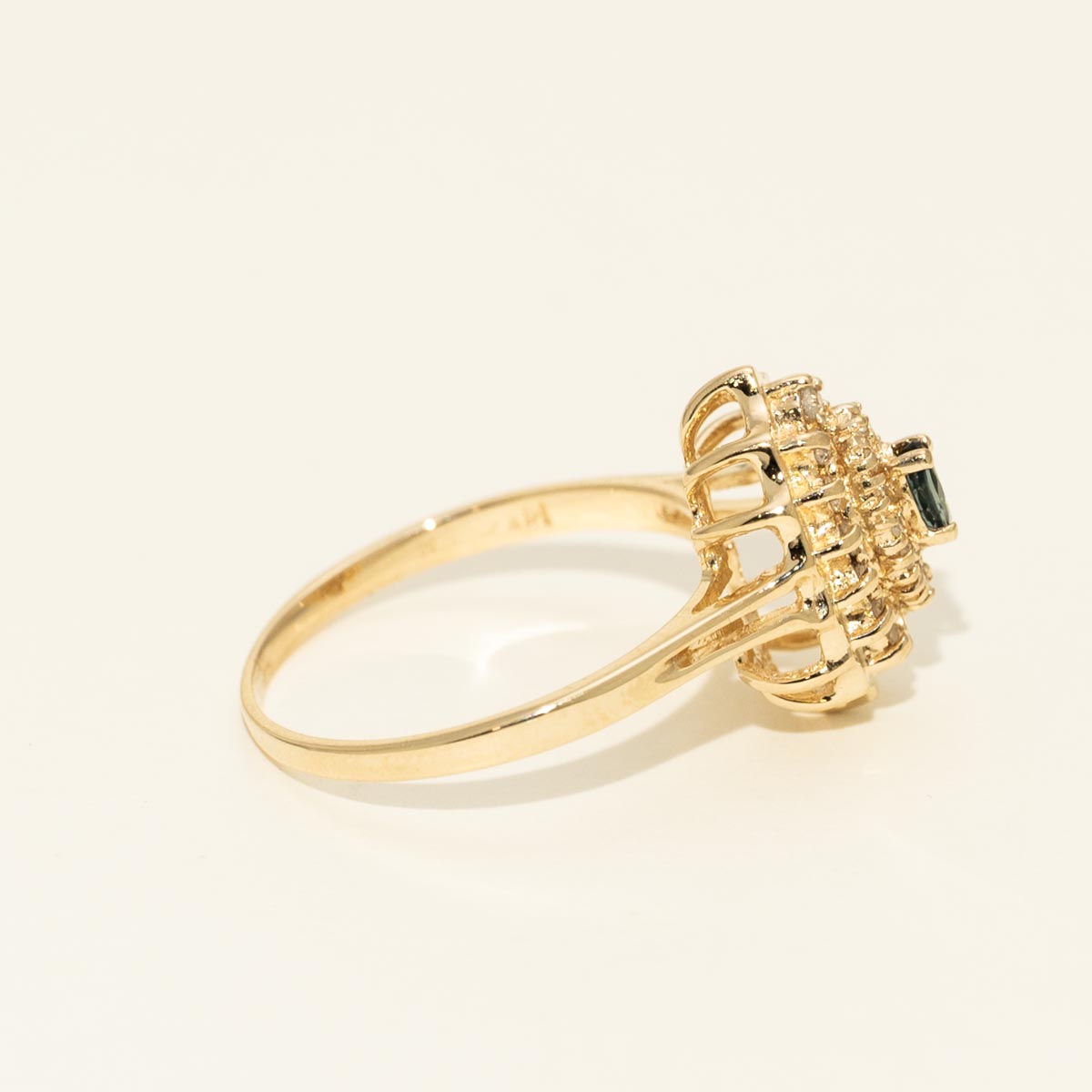 Estate Marquise Sapphire Ring in 14kt Yellow Gold with Diamonds (1/7ct tw)