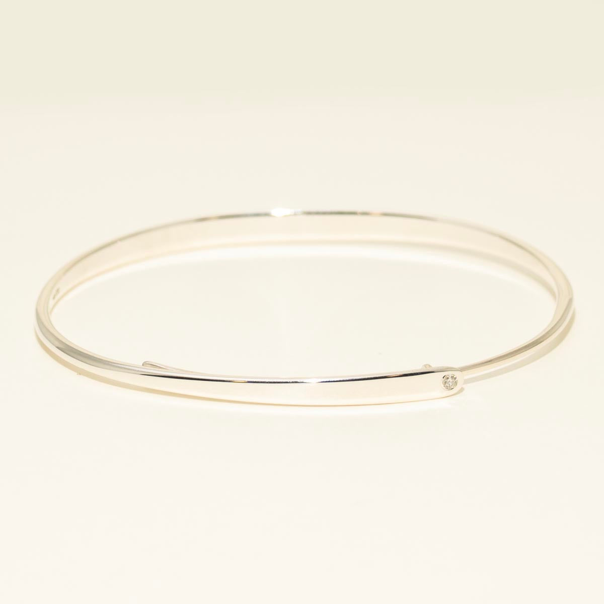 EL Designs Icicle Bangle Bracelet in Sterling Silver with Diamonds (.03ct tw)