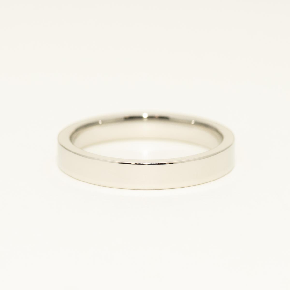Flat Comfort Fit Wedding Band in Platinum (3mm)