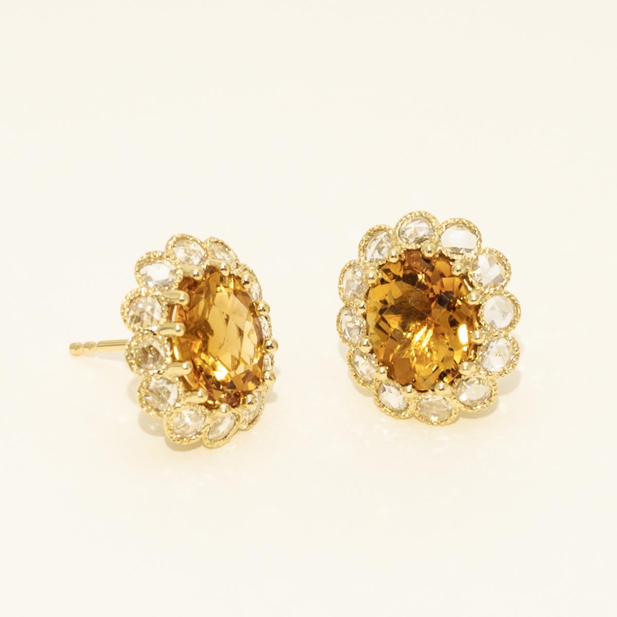 Oval Citrine Earrings in 18kt Yellow Gold with Diamonds (1 1/4ct tw)