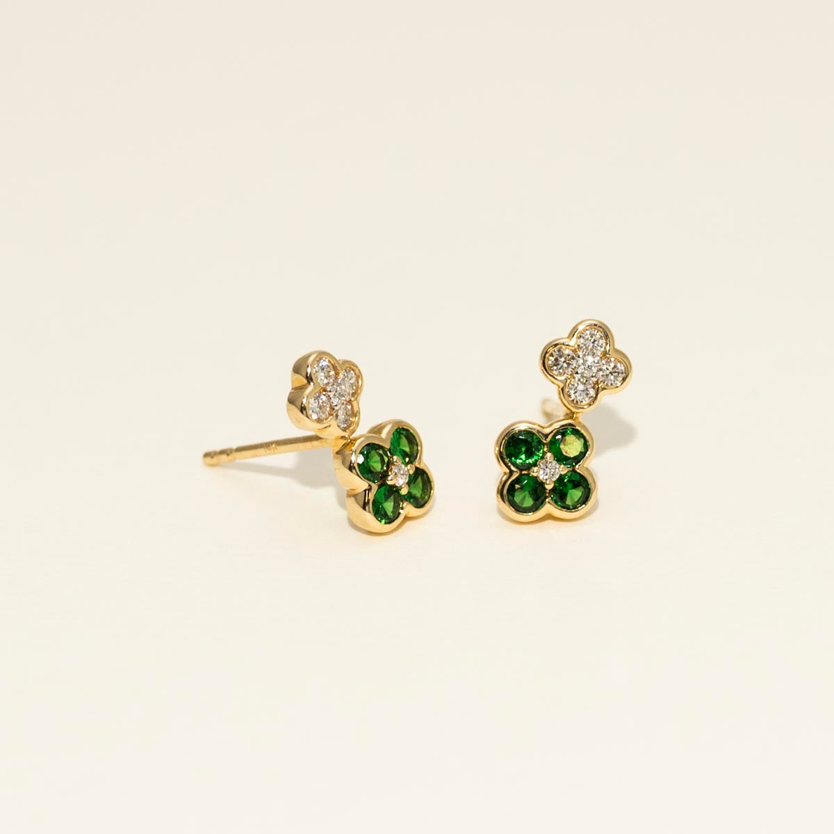 Green and White Diamond Flower Earrings in 14kt Yellow Gold (5/8ct tw)