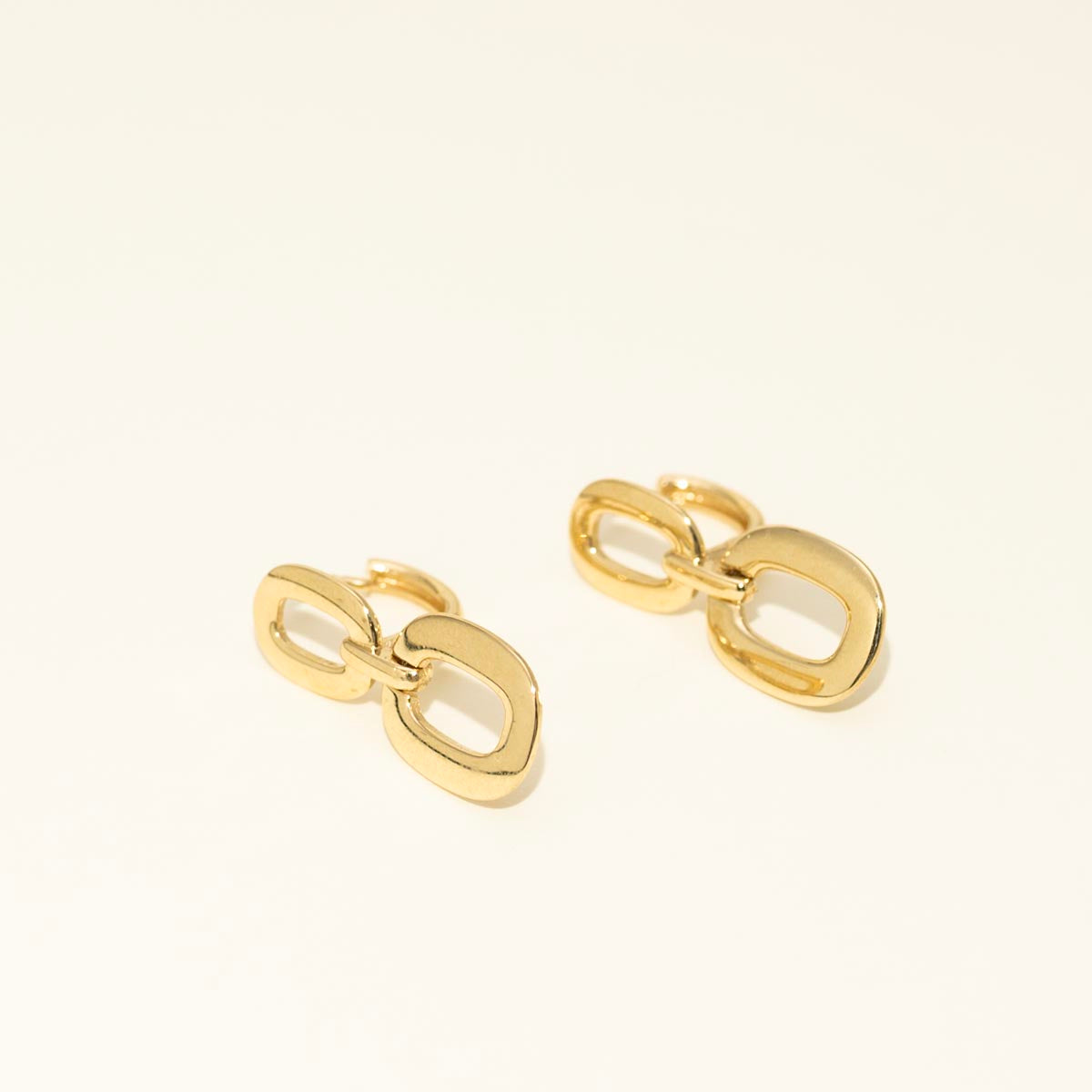 Oval Drop Earrings in 14kt Yellow Gold
