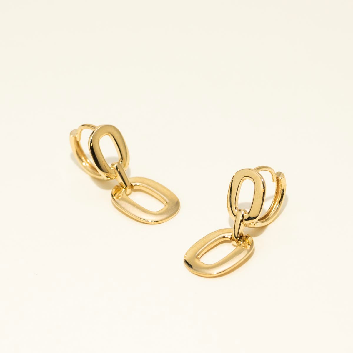 Oval Drop Earrings in 14kt Yellow Gold