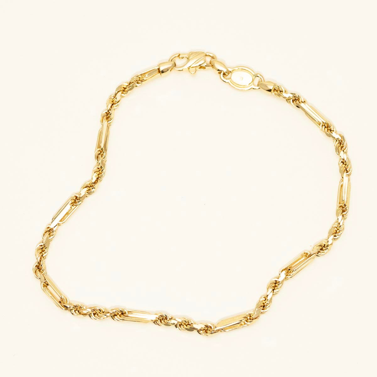 Baguette Rope Bracelet in 14kt Yellow Gold (8.5inches and 3mm wide)