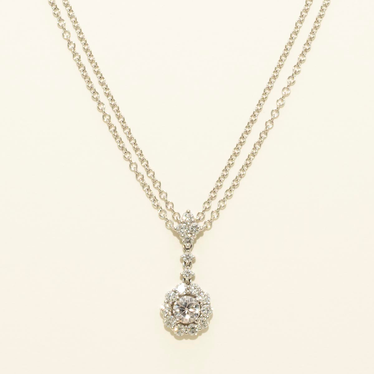 Diamond Halo Necklace in 14kt White Gold (1ct tw)