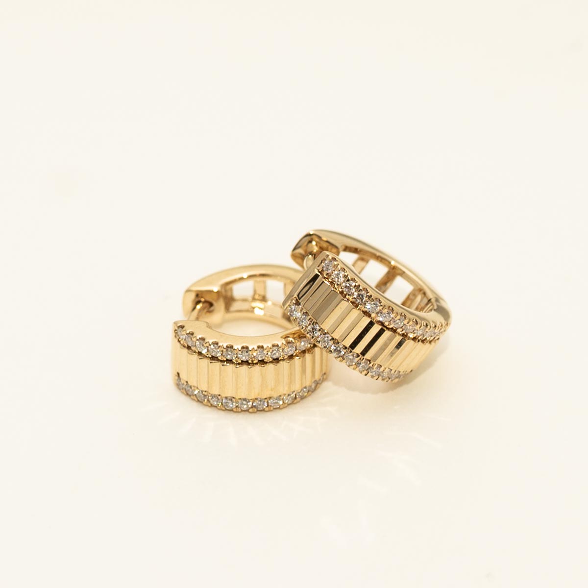 Diamond Hoop Earrings in 14kt Yellow Gold (1/4ct tw)