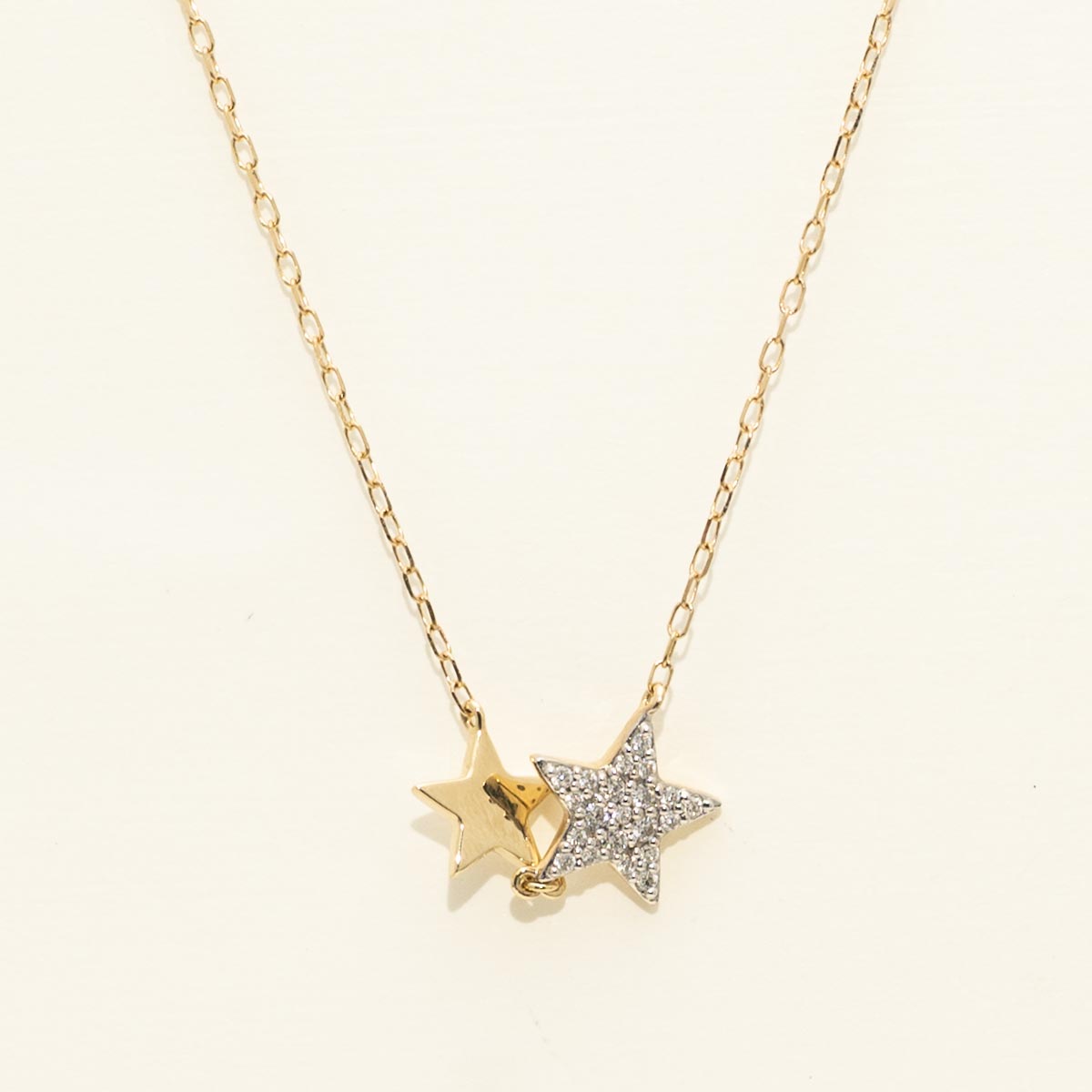 Diamond Star Necklace in 14kt Yellow Gold (1/10ct tw)