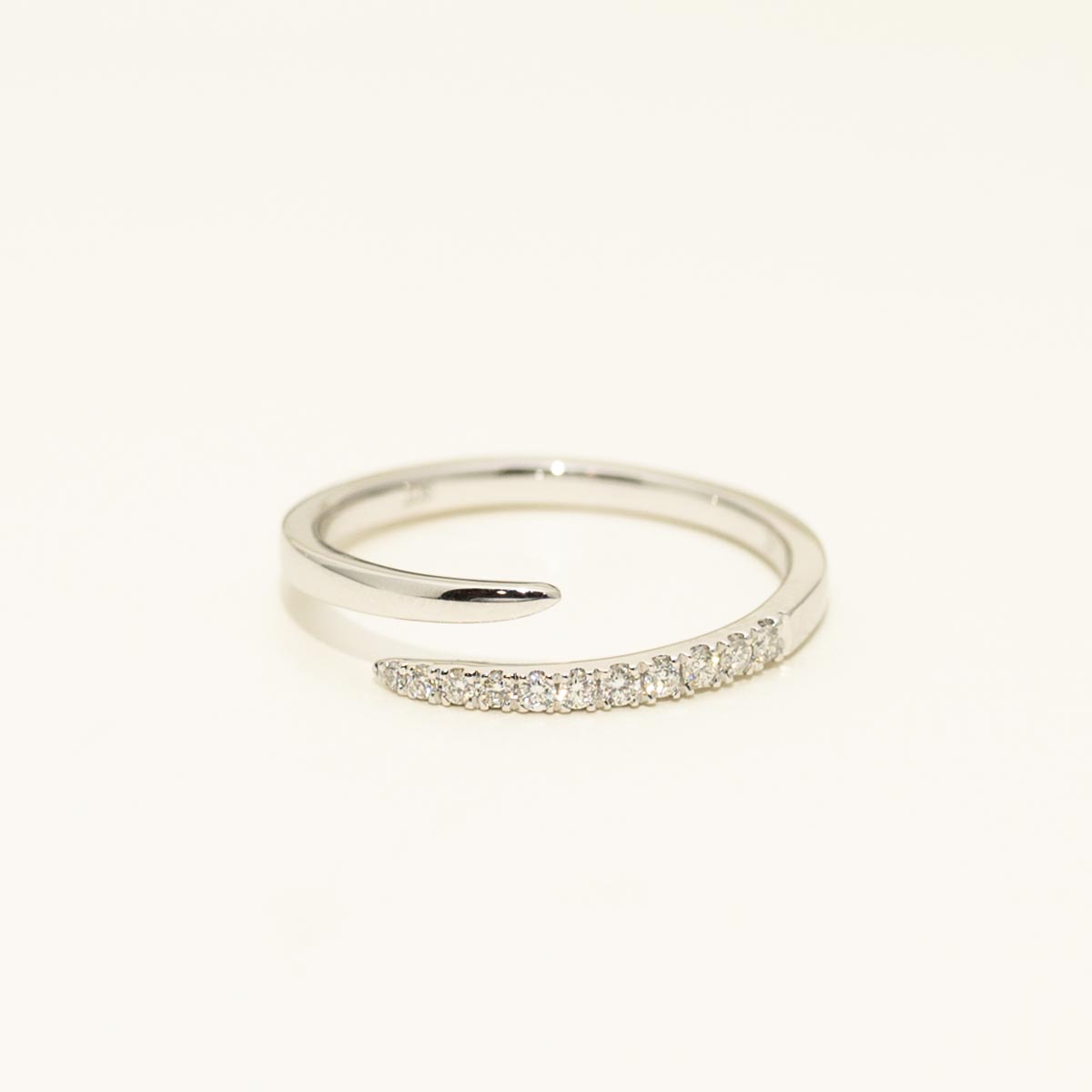 Diamond Open Fashion Ring in 14kt White Gold (1/10ct tw)