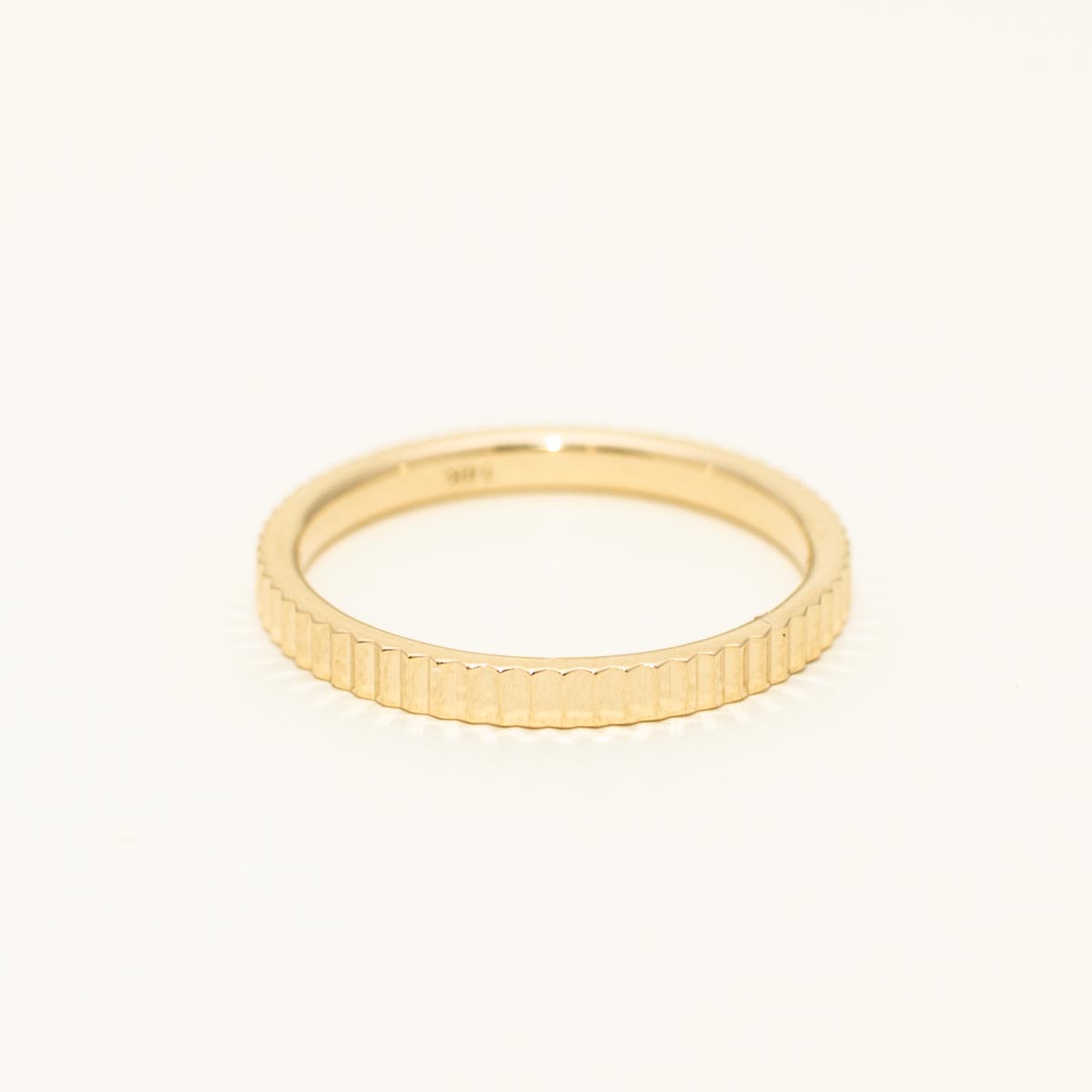 Grooved Wedding Band in 14kt Yellow Gold