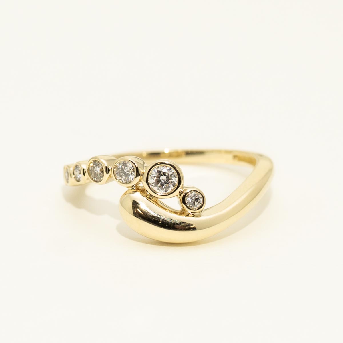 Diamond Bezel Fashion Ring in 10kt Yellow Gold (1/4ct tw)
