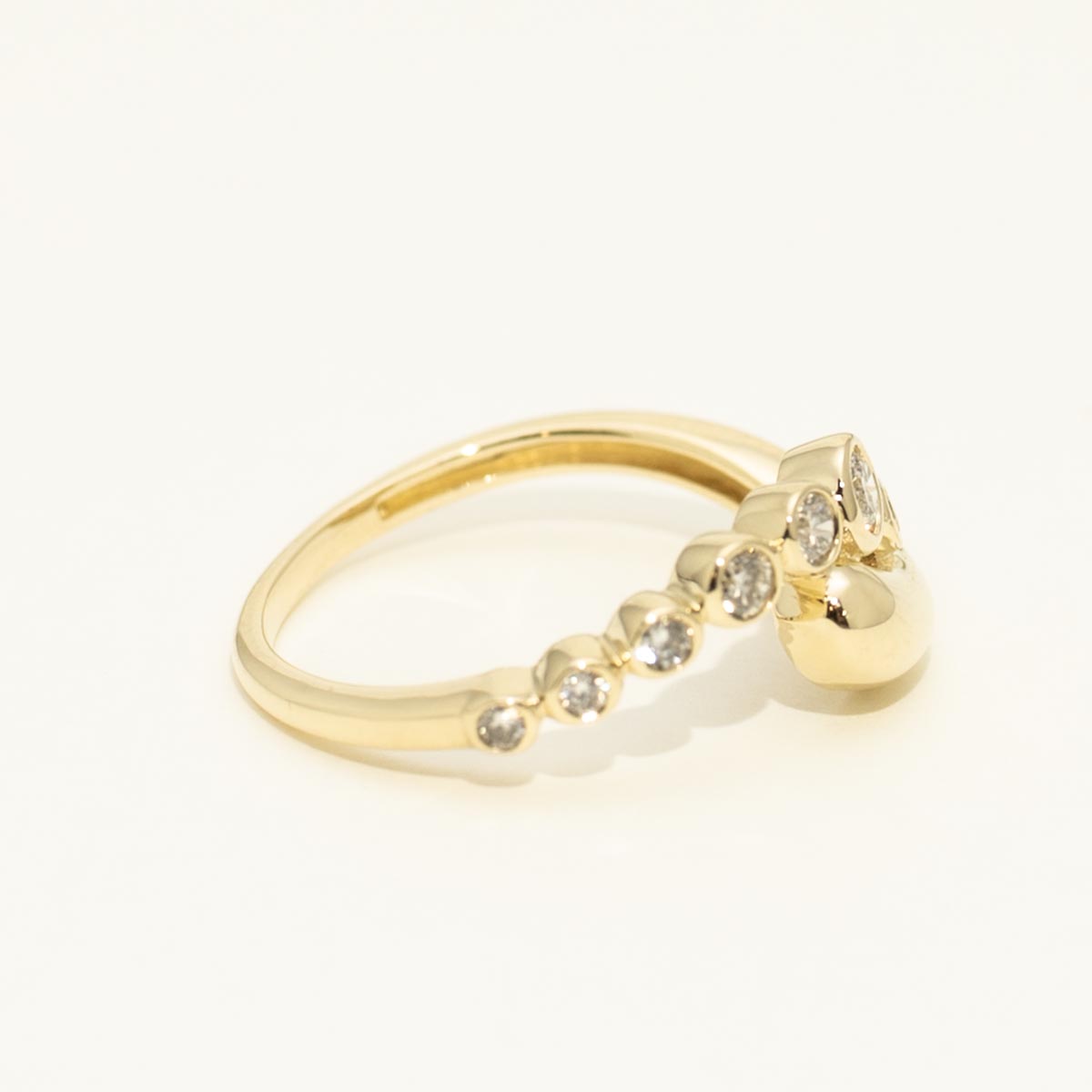 Diamond Bezel Fashion Ring in 10kt Yellow Gold (1/4ct tw)