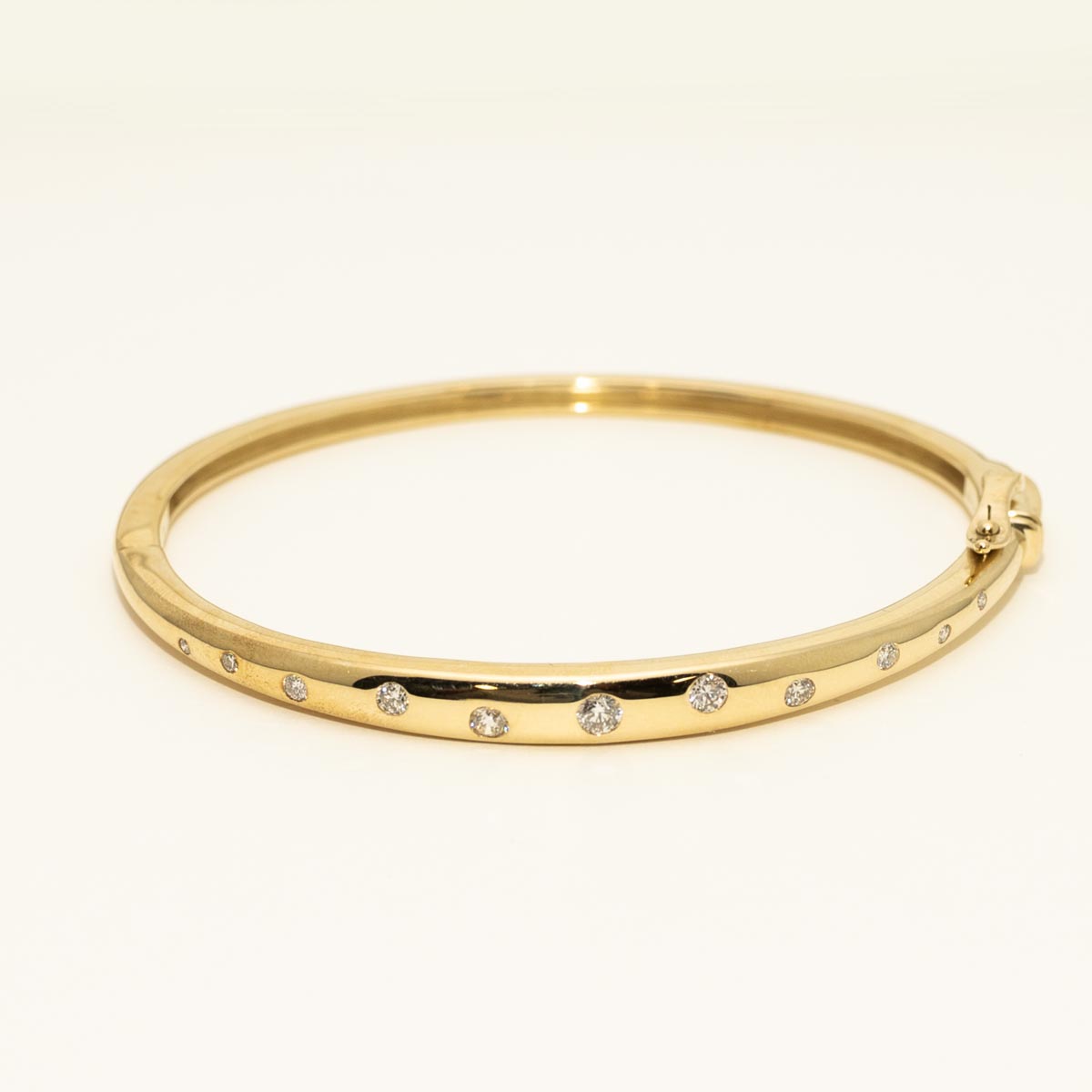 Mosaic Diamond Bangle Bracelet in 10kt Yellow Gold (1/2ct tw)