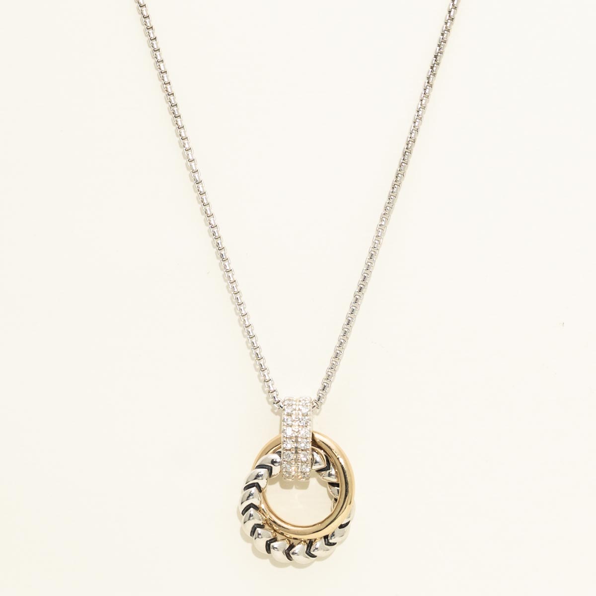 Diamond Circle Necklace in Sterling Silver and 14kt Yellow Gold (1/7ct tw)