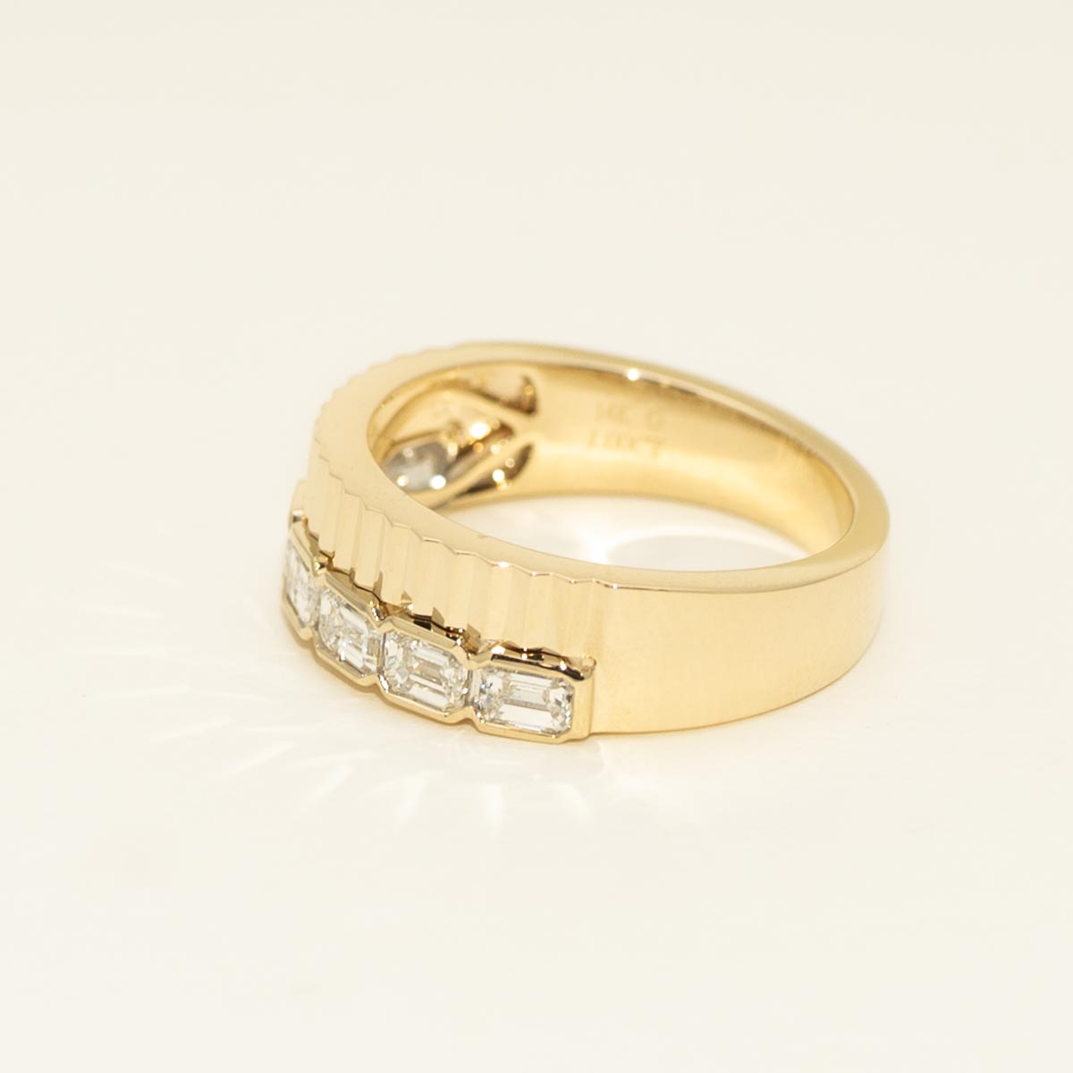 Emerald Cut Diamond Bezel Fashion Ring in 14kt Yellow Gold (1ct tw)