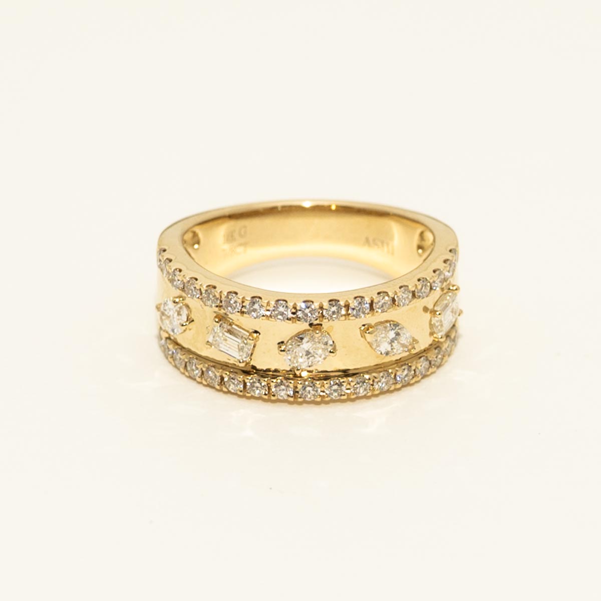 Multi Shaped Diamond Fashion Ring in 14kt Yellow Gold (7/8ct tw)