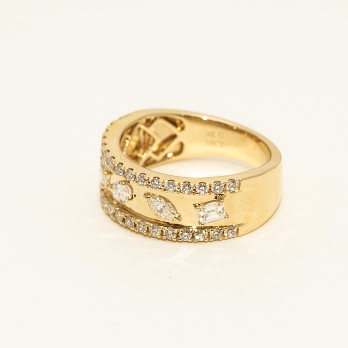 Multi Shaped Diamond Fashion Ring in 14kt Yellow Gold (7/8ct tw)